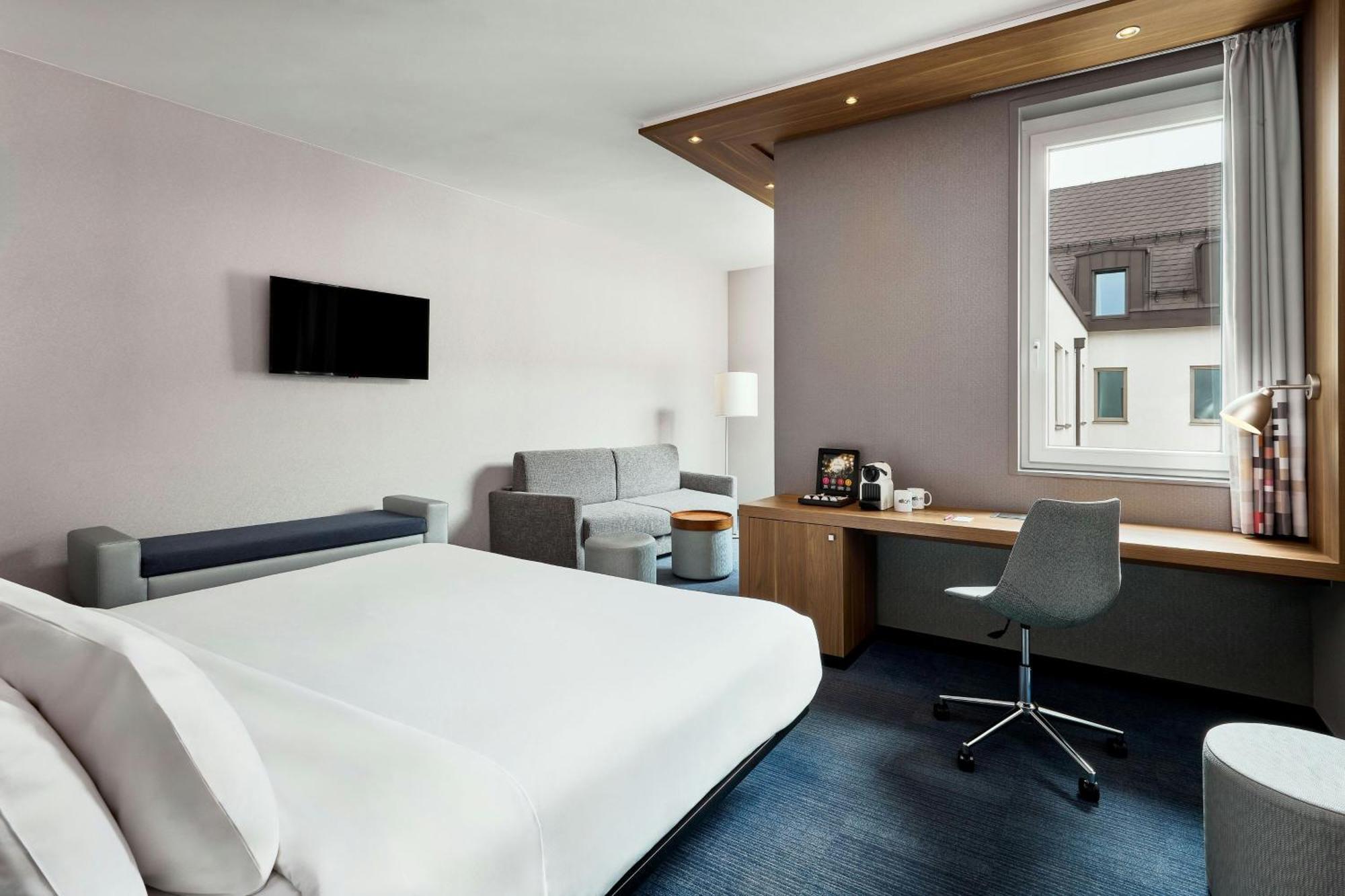 Aloft Muenchen Hotel Exterior photo